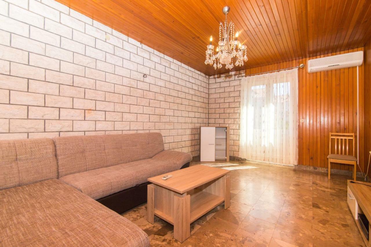Apartment Jerka Supetar Εξωτερικό φωτογραφία